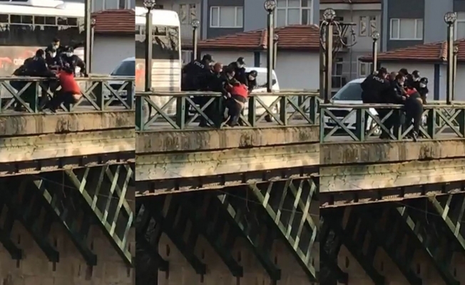 Köprüden atlamak isteyen şahsı polis ekipleri kurtardı