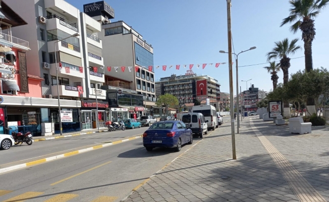 Kuşadası’nda vatandaşlar kısıtlamaya uydu, evde kaldı