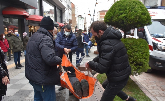 Sinop’ta çıkan yangında dumandan etkilenen kadın hastaneye kaldırıldı