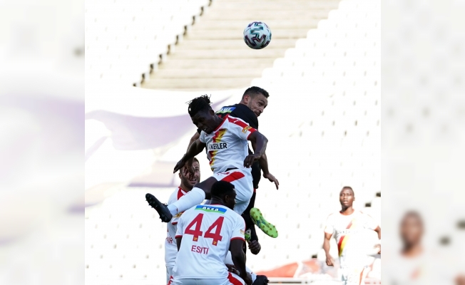 Süper Lig: Fatih Karagümrük: 1 - Göztepe: 0 (İlk yarı)