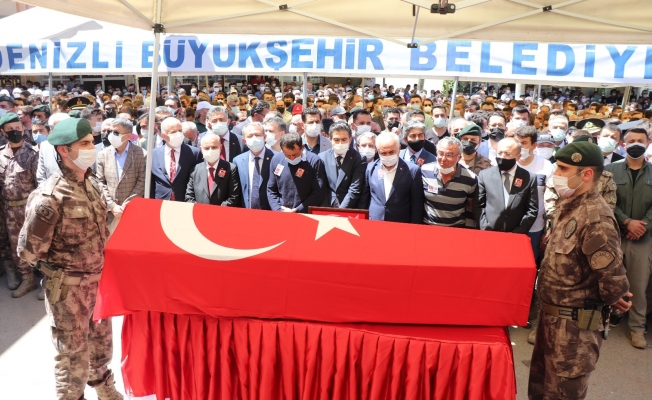 Ağrı’da şehit düşen özel harekatçı Denizli’de toprağa verildi