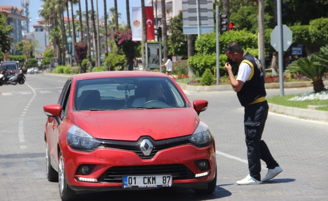 Alanya’da tam kapanma süresince kurallara uymayanlara ceza yağdı