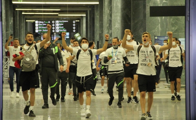 Altay’a İzmir’de coşkulu karşılama