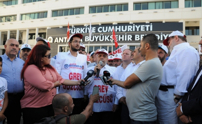 Antalya Büyükşehir Belediyesindeki grev 666’ıncı gününde