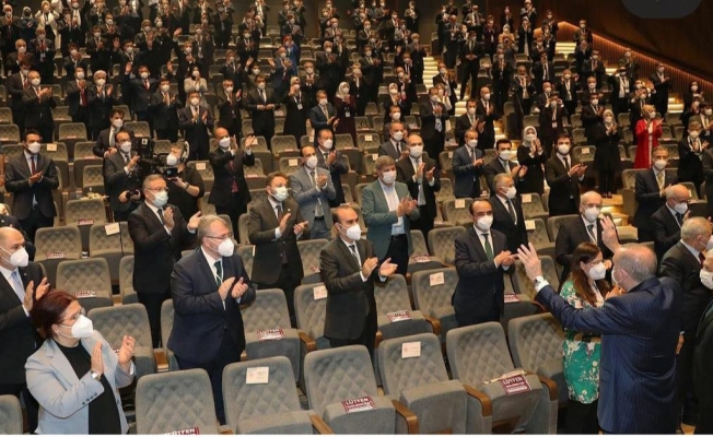 Başkan Büyükkılıç Demokrasi ve Özgürlükler Adası’nda toplantıya katıldı