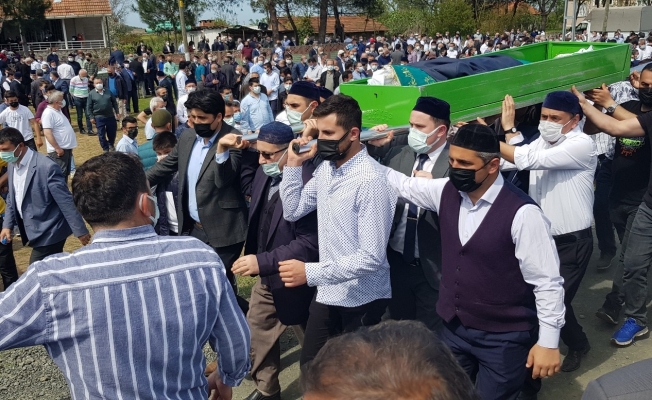 Bayram sabahı vurulan imam toprağa verildi