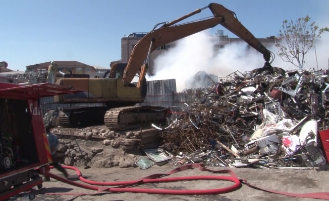 Bayrampaşa’da kağıt deposunda yangın