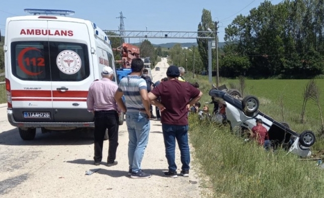 Beton mikseri ile otomobil çarpıştı; 4 yaralı