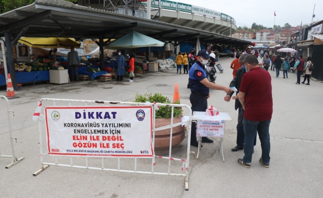 Bolu’da, pazar yerleri sıkı denetim altında açıldı