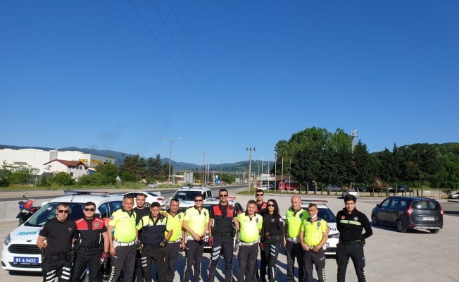 Emekli olan polis, konvoyla uğurlandı