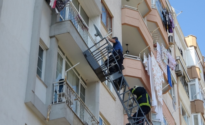 Emekli polis, meslektaşlarının balkondan girdiği evinde ölü bulundu