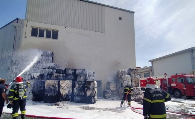 Fabrika yangını büyümeden söndürüldü