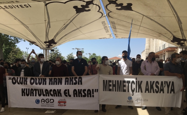 Fatih Camii’nde Filistin şehitleri için gıyabi cenaze namazı kılındı