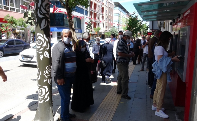 Isparta’da tam kapanmanın ardından yoğunluk