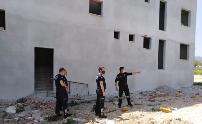 İtfaiye amirliği binasında çalışmalar tüm hızıyla sürüyor