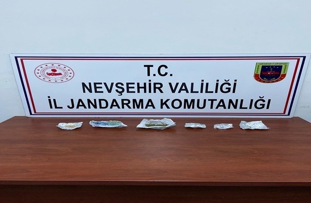 Jandarma ekipleri uyuşturucudan 4 kişiyi gözaltına aldı