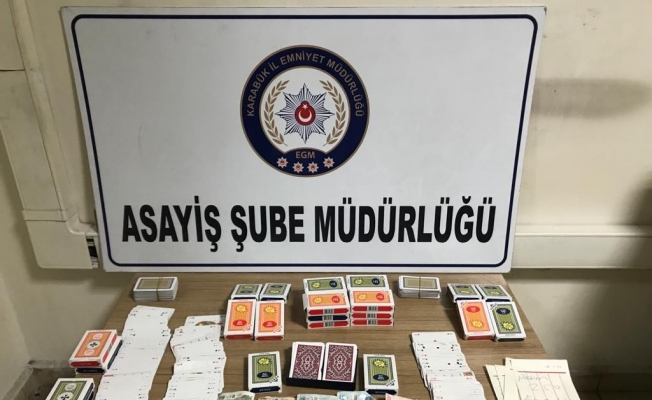 Karabük’te kumar baskını: 8 kişiye 17 bin 888 TL ceza