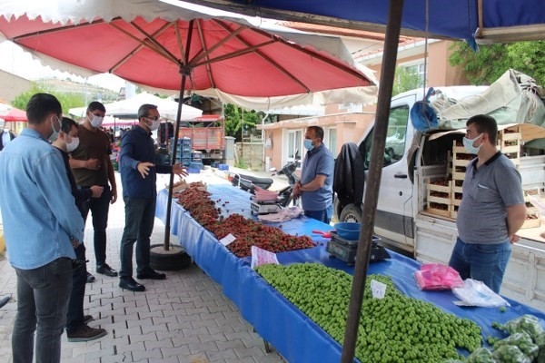 Kaymakam Çiçek ilçe pazarında denetimlerde bulundu