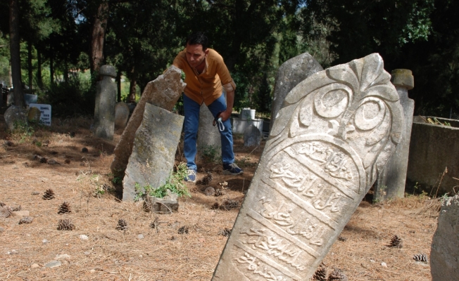 Kemalpaşa, Osmanlı mezarlarını ağırlıyor