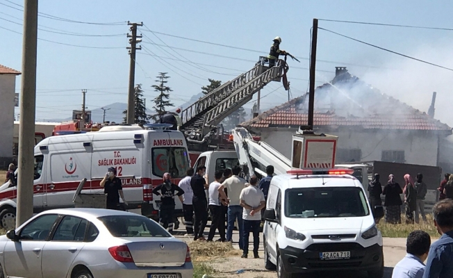 Konya’da müstakil ev yangında kullanılamaz hale geldi