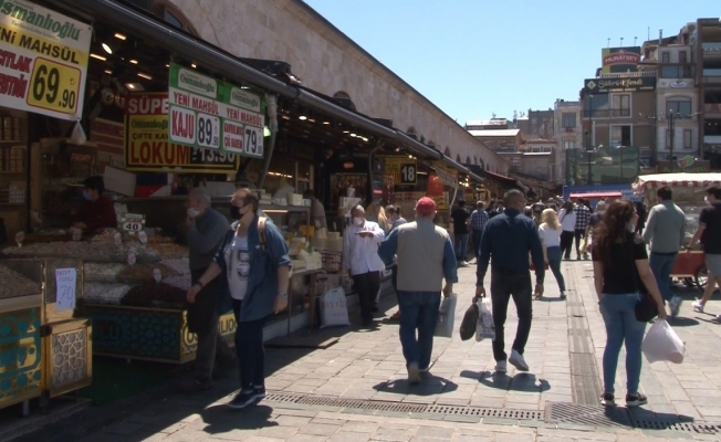 (Özel) Eminönü esnafından çağrı: "Herkesi aşı olmaya davet ediyorum"