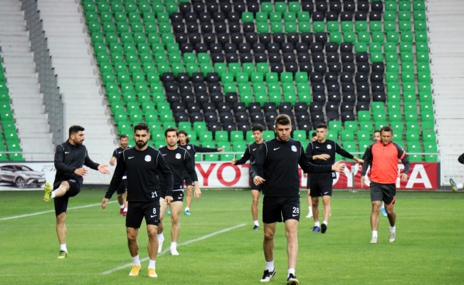 Sakaryaspor, Atatürk Stadyumu’ndaki son idmanına çıktı