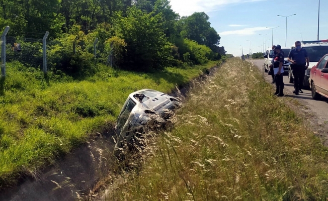 Samsun’da yoldan çıkan araç su kanalına devrildi: 1 yaralı