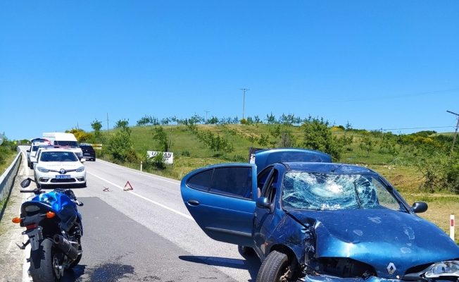 Şarköy’de otomobille çarpışan motosikletteki 2 kişi yaralandı