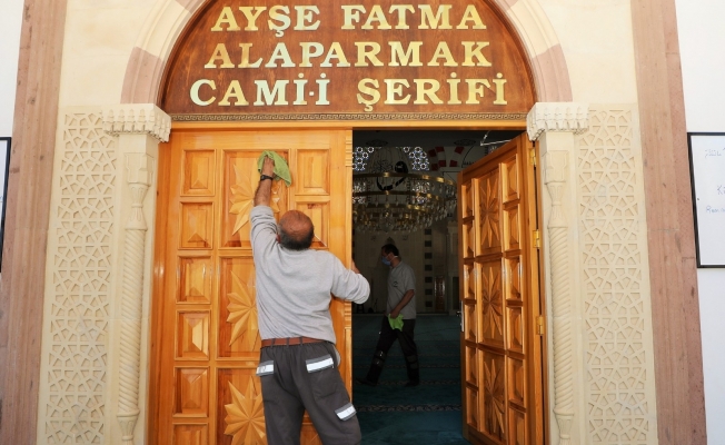 Şehitkamil’de camiler bayram namazına hazır