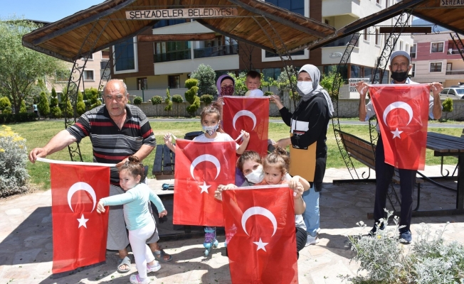 Şehzadeler Belediyesi 19 Mayıs coşkusunu evlere taşıdı