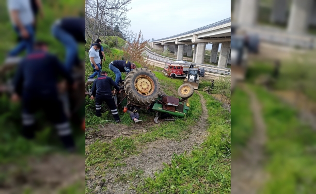 Sinop’ta devrilen traktörün altında kalan  yaşlı adam hayatını kaybetti