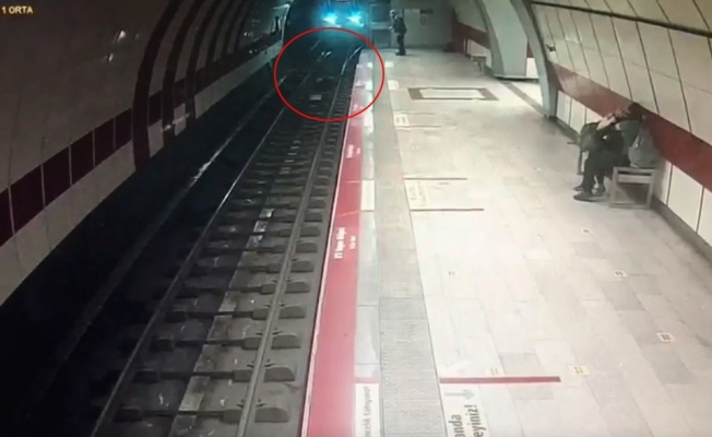 Taksim metrosunda raylara atlayan kadının görüntüleri ortaya çıktı