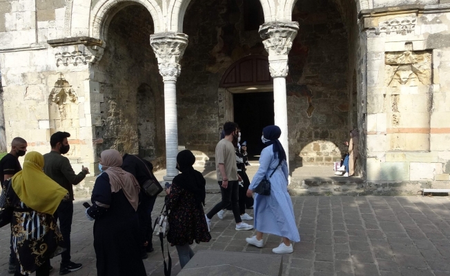 Trabzon’daki Ayasofya Camii’ne yoğun ilgi