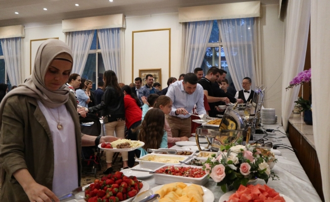 Türkiye’nin Pekin Büyükelçiliği’nde iftar verildi