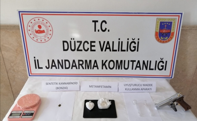 Uyuşturucu satıcıları jandarma operasyonu ile yakalandı