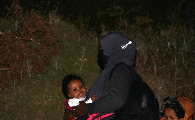 Yunanistan’a geçmek isteyen 1’i bebek, 2’si çocuk ve 6’sı kadınlardan oluşan 10 kişilik mülteci grup yakalandı