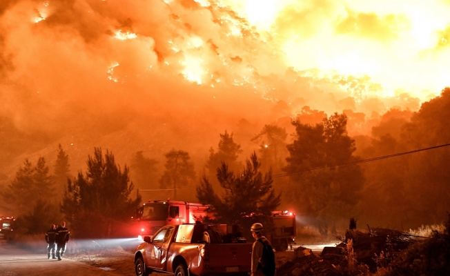 Yunanistan’da korkutan orman yangını