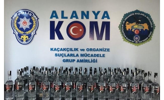 Alanya polisinden bayram öncesi kaçak içki operasyonu