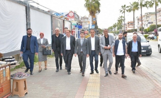 Oğuzhan Çelik, Atatürk Caddesi esnafından destek istedi