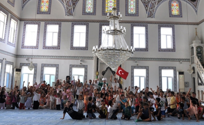 Alanya’da Nasreddin Hoca öğrencilerle buluştu 