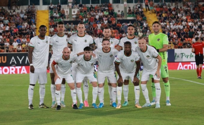 Alanyaspor lige beraberlikle başladı