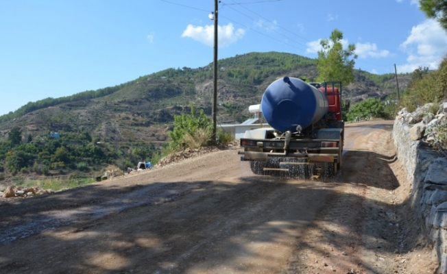 Alanya Dim Grup Yolu'nda asfalt hazırlığı