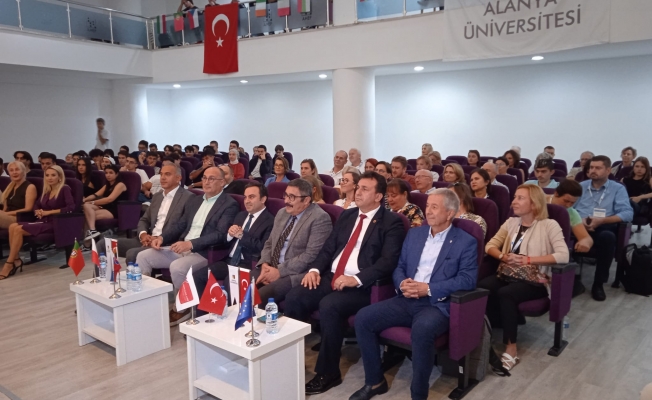 11 farklı ülkeden akademisyenler Alanya'da buluştu