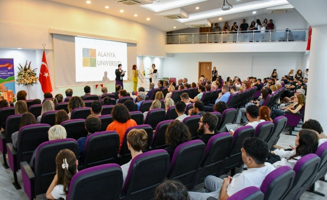 Alanya Üniversitesi’nde “İleri Gitmek ” etkinliği