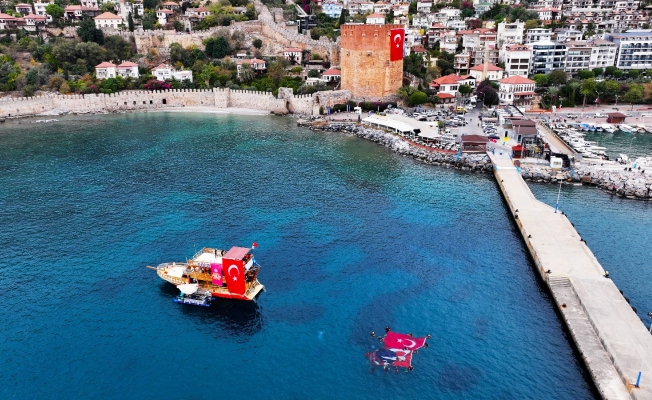 Alanya'da deniz dibi tarandı