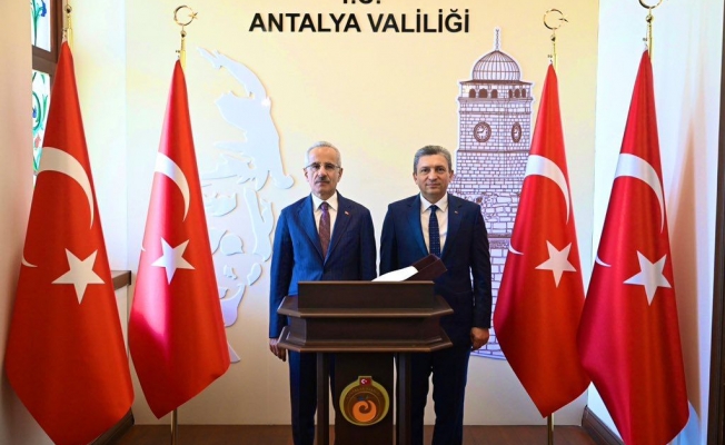 Bakan Uraloğlu'ndan Antalya Valiliğine ziyaret