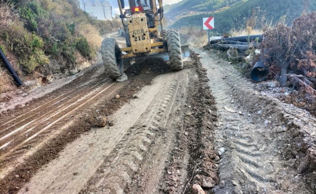 Alanya’da yol bakımları sürüyor