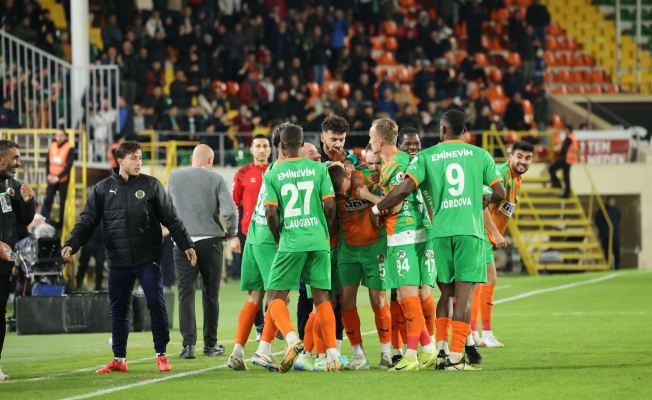 Alanyaspor'dan muhteşem galibiyet: 3-0