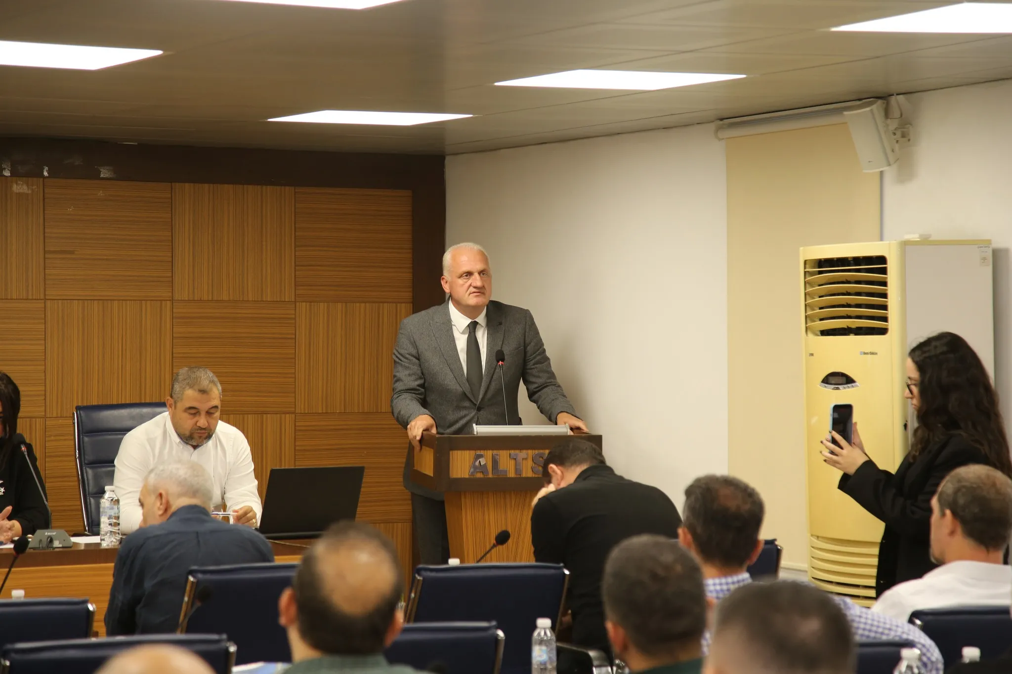 Ahmet Paşaoğlu ALTSO Meclisi’nde konuştu: “HERŞEY ALANYA İÇİN”