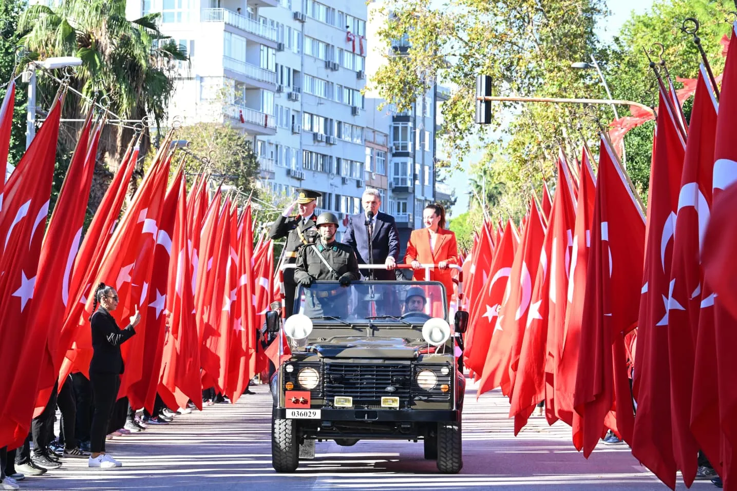 ANTALYA'DA CUMHURİYET BAYRAMI COŞKUSU ANTALYA'DA CUMHURİYET BAYRAMI COŞKUSU